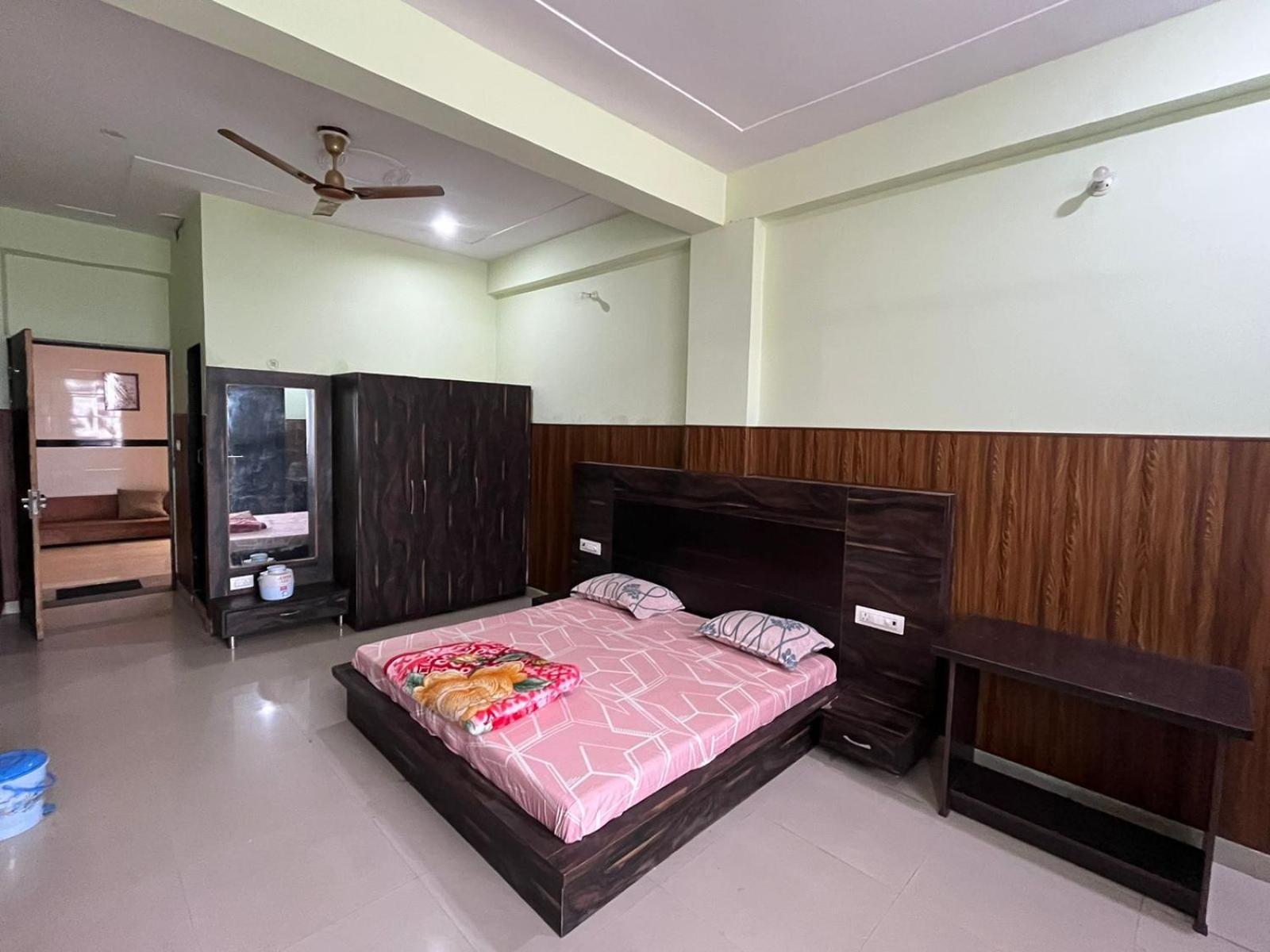 Shri Ji Baba Ki Haveli Hotel Govardhan Exterior photo